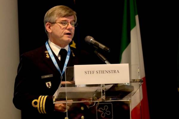 Instructor: Cdr (ret) Dr. Stef Stienstra